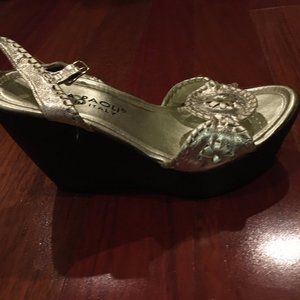 Mila Paoli Gold Leather Wedges size 6